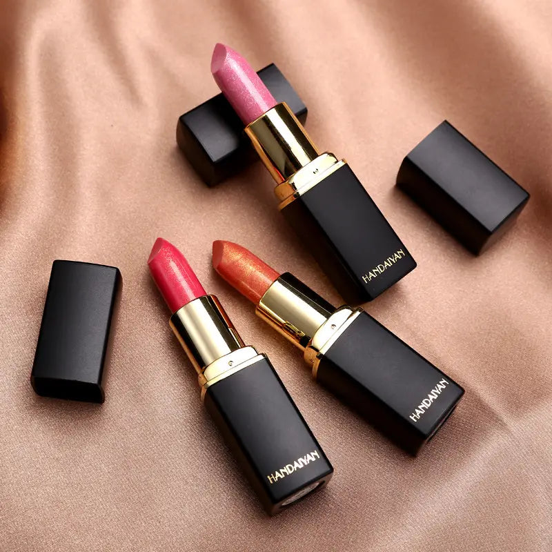 Lustrous Color-Shift Gilded Lipstick - Timeless Beauty
