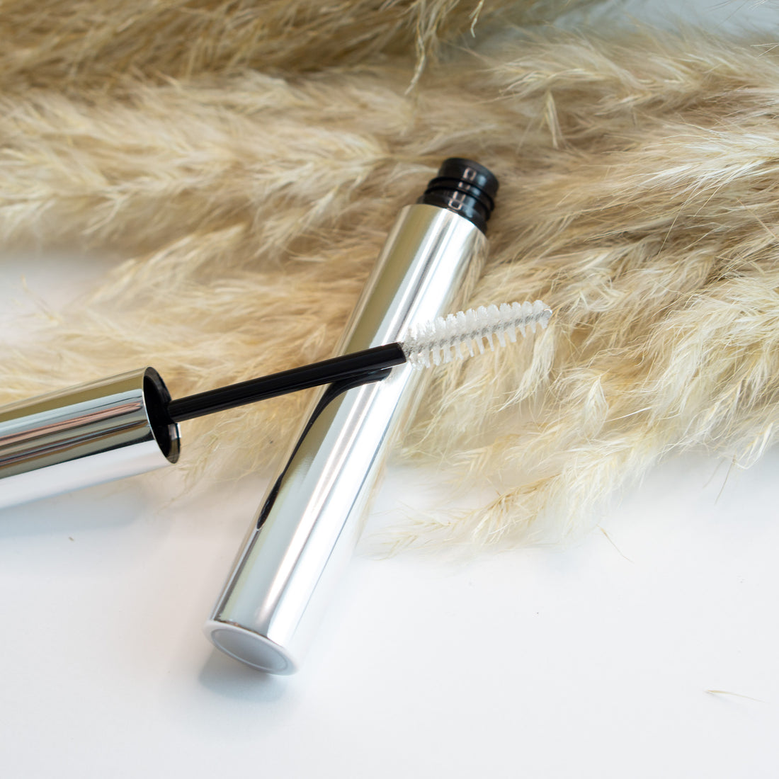 🌀 BrowHalo - Clear Eyebrow Gel| Featherlight Hold for All Brow Types | Vegan &amp; Flake-Free Formula - Timeless Beauty