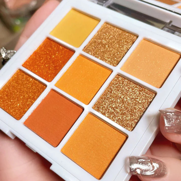 INSFANY 9-Color Sunset Eyeshadow Palette - Timeless Beauty